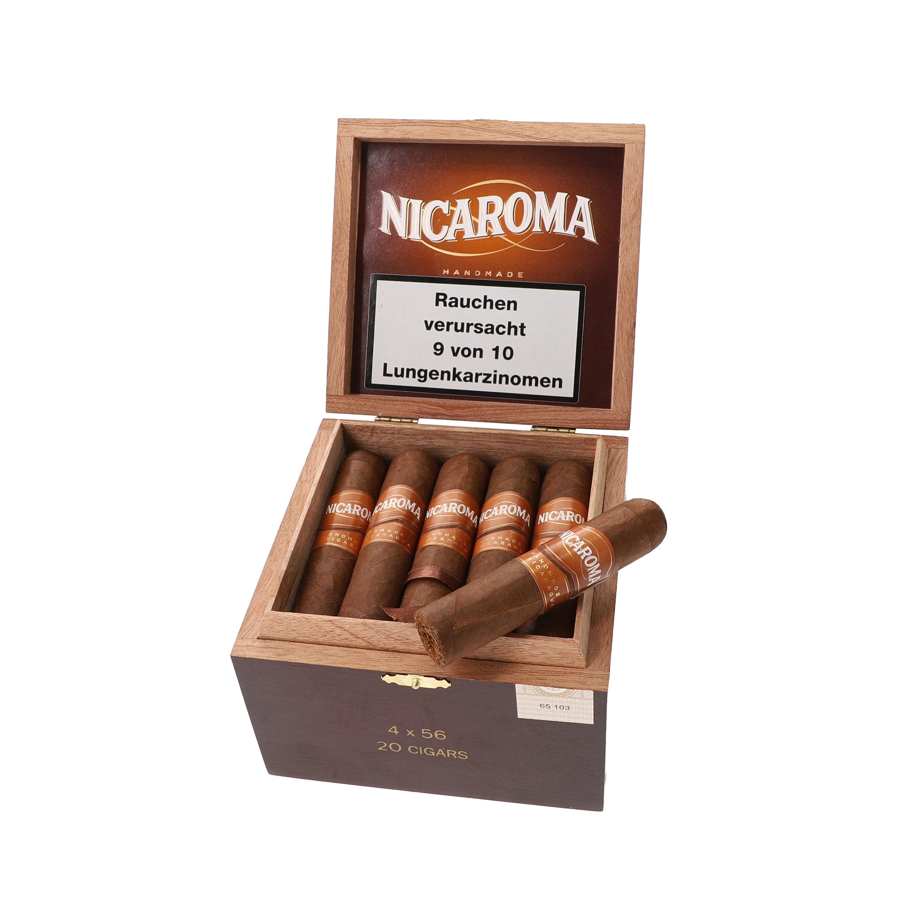 Nicaroma_4x56_offenmitCigarre_DE.jpg